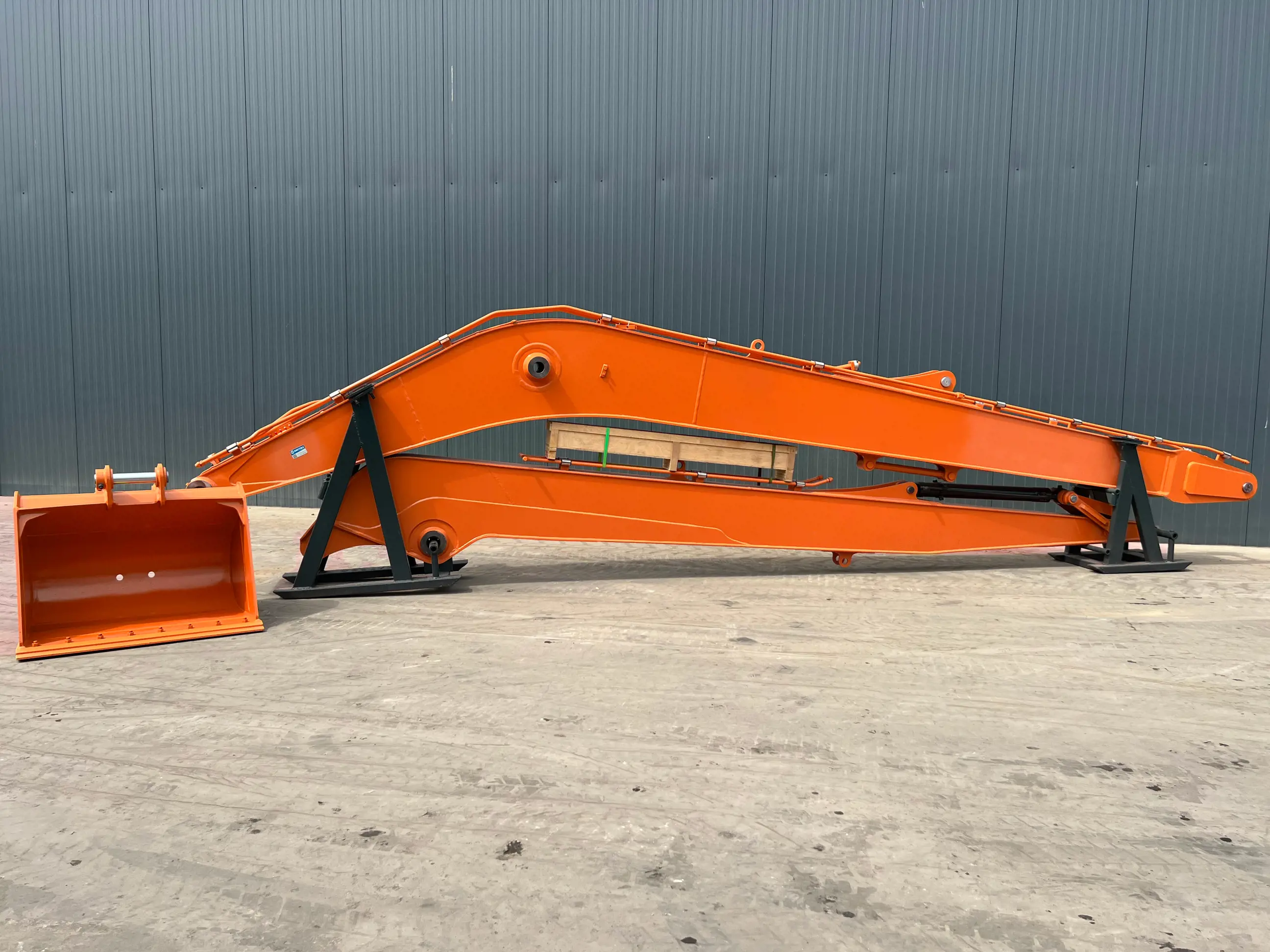 Hitachi ZX210 18m Set – #904875 – Smitma